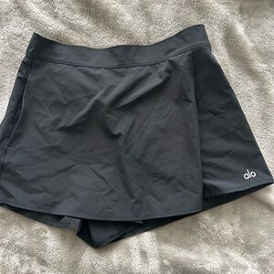 ALO Yoga Black Skorts Performance Activewear